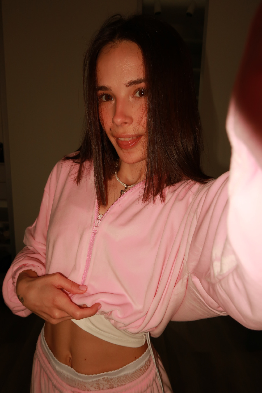 Tina brings the glow — live moments in Antalya