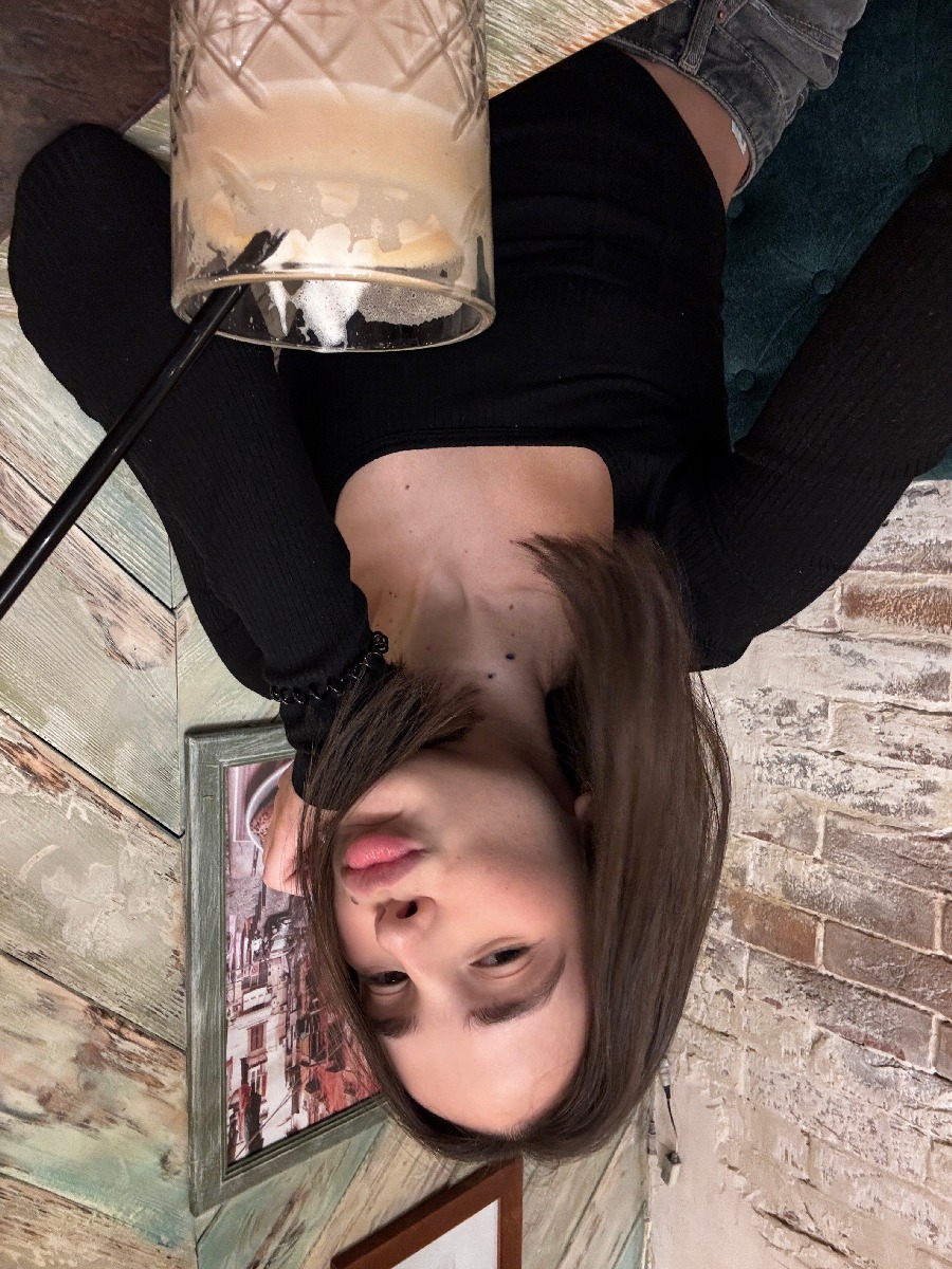 Fresh photos, fresh mood — Tina online in Antalya